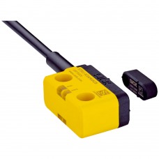 Sick STR1 wyłącznik bezpieczeństwa RFID z aktywatorem miniaturowym